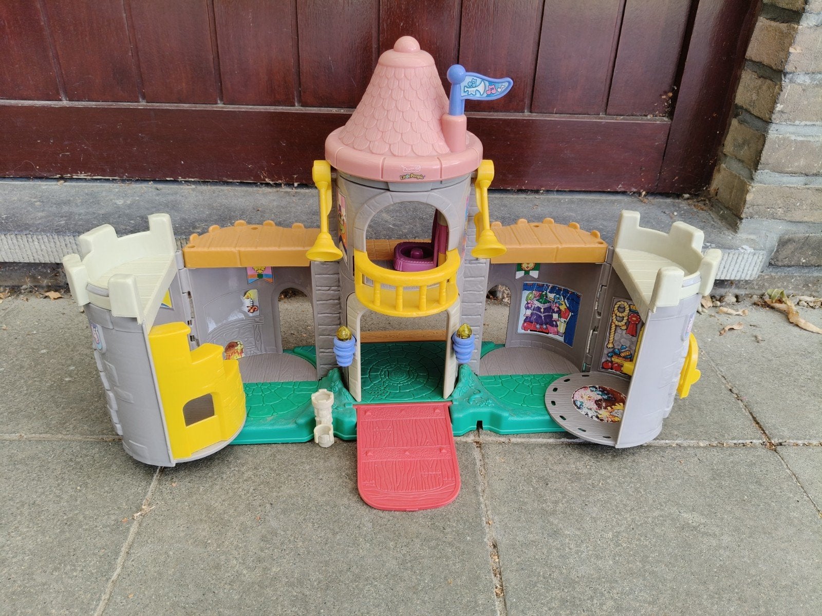Le château de Little People, Enlèvement, Utilisé