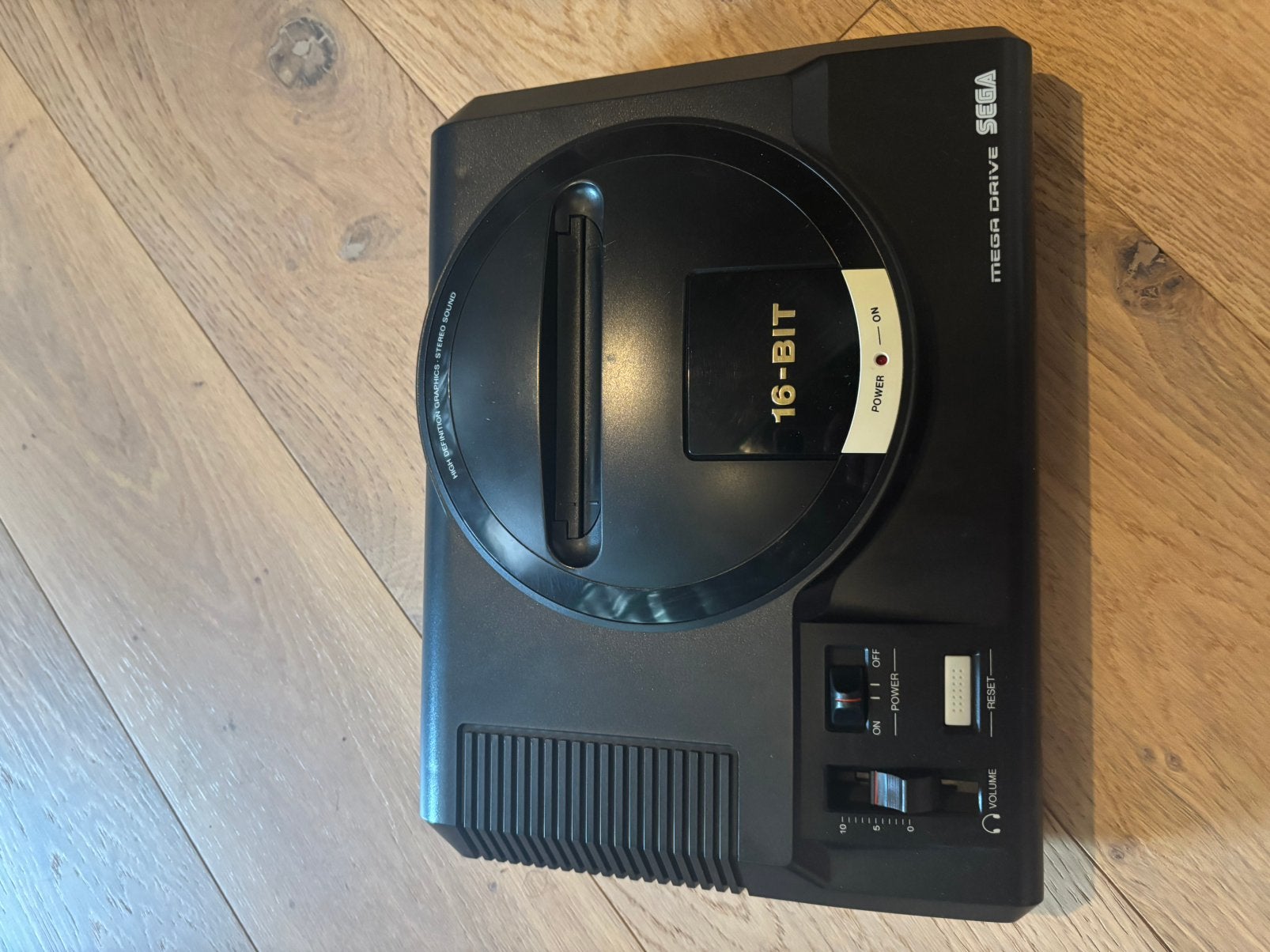 Sega Mega Drive PAL-G * Model 1600-20, Consoles de jeu & Jeux vidéo, Enlèvement ou Envoi, Comme neuf, Avec 1 manette, Mega Drive