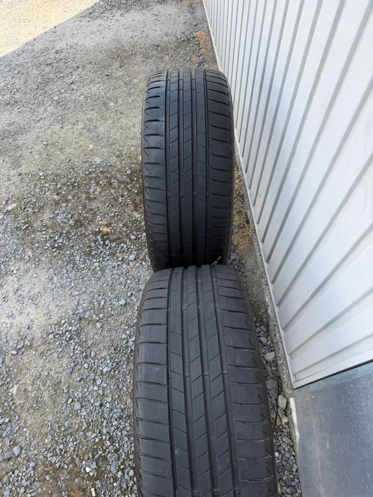 Bridgestone 225/40/19   93W   MO, Auto-onderdelen, Banden en Velgen, Ophalen, Band(en)
