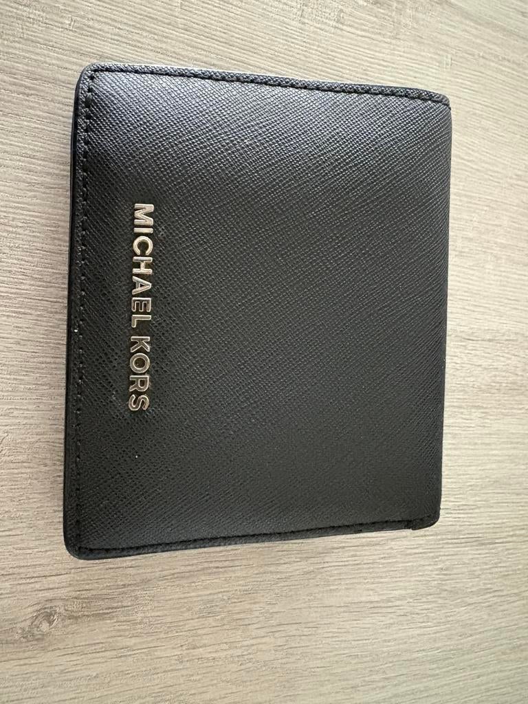 Michael kors portemonnee, Enlèvement, Utilisé