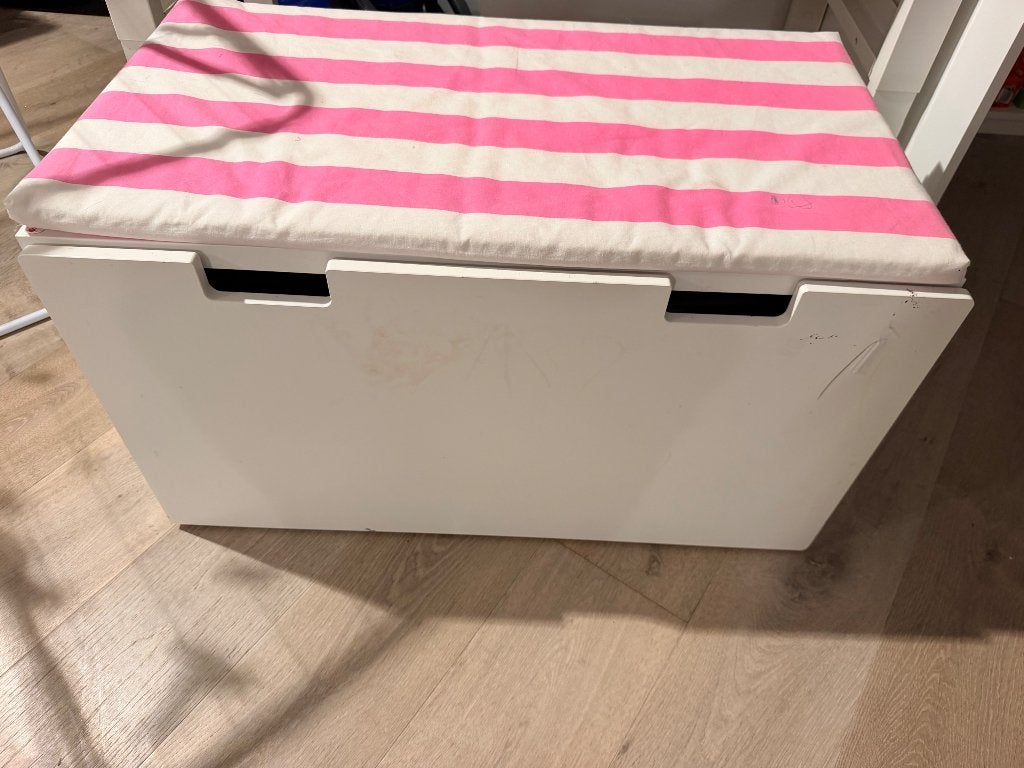Cupboard, Enlèvement, Utilisé