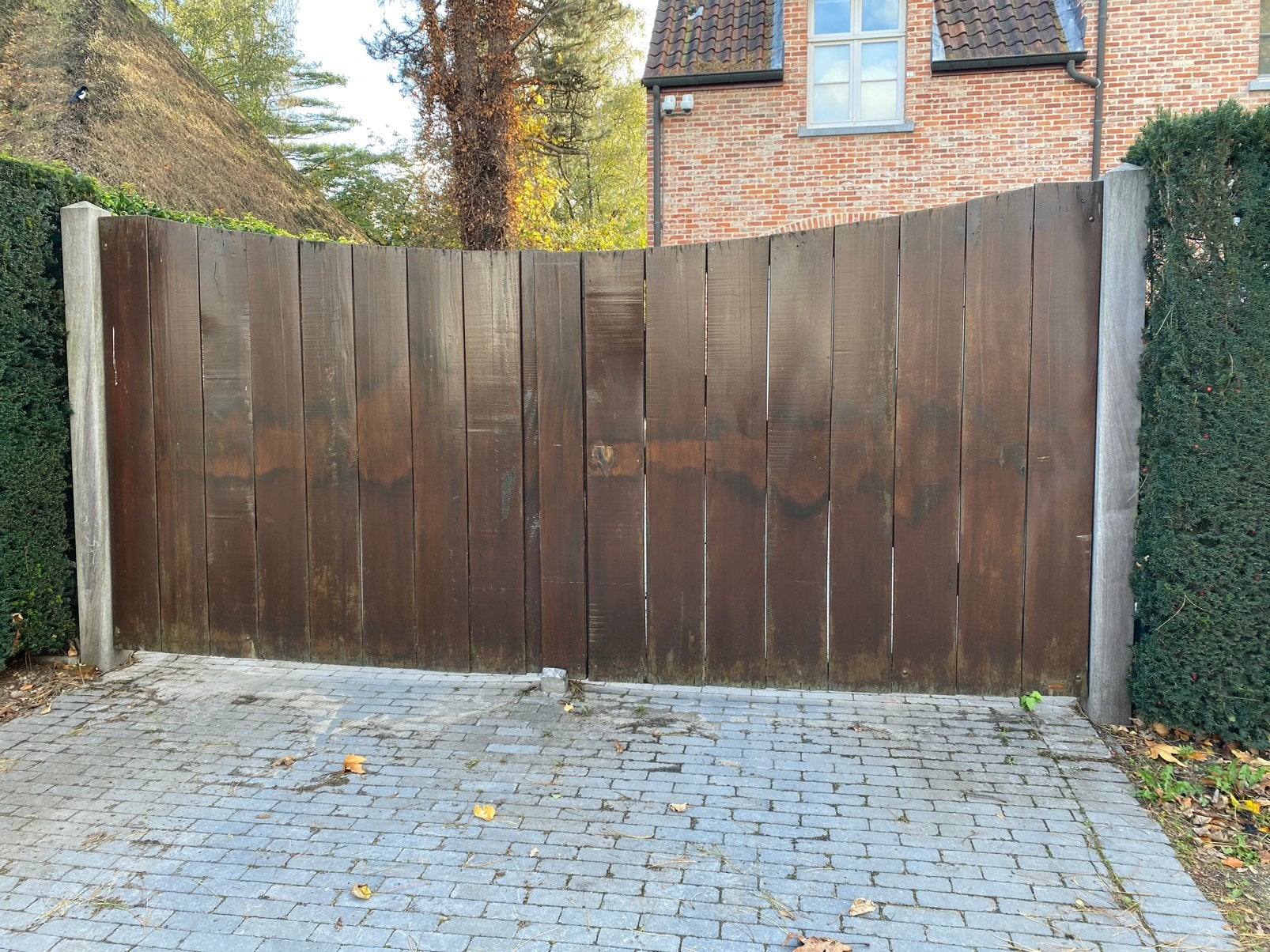 Houten dubbele poort en toegangsdeurtje, Ophalen, Gebruikt, 2 meter of meer, 3 tot 6 meter