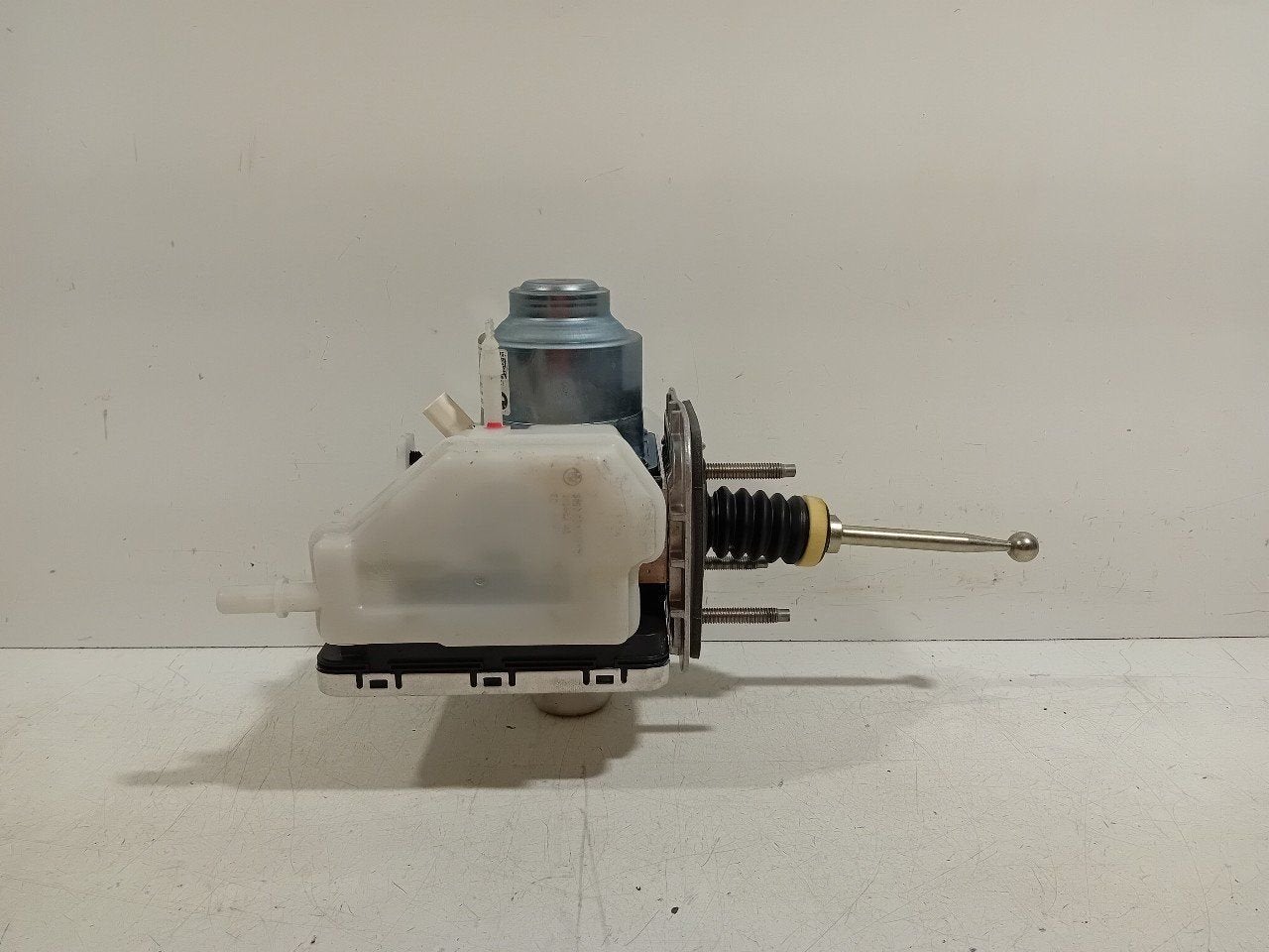 Rembekrachtiger BMW iX, Auto-onderdelen, Onderdelen@venauto.nl, Van der Ven Autorecycling B.V., Gebruikt, Ettenseweg 76, 4706 PB Roosendaal, The Netherlands