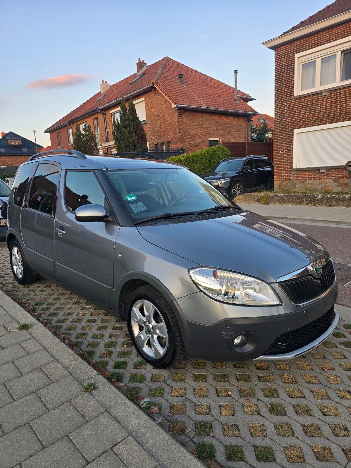 Skoda Roomster 1.2 essence Automatique, Autos, Achat, Roomster, Noir, 5 portes