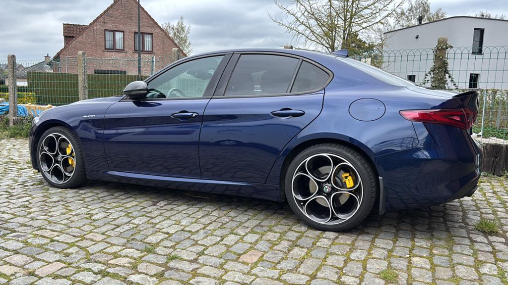 Alfa Romeo Giulia 2.0 Super, Autos, Cuir, Achat, Carnet d'entretien, Anti démarrage