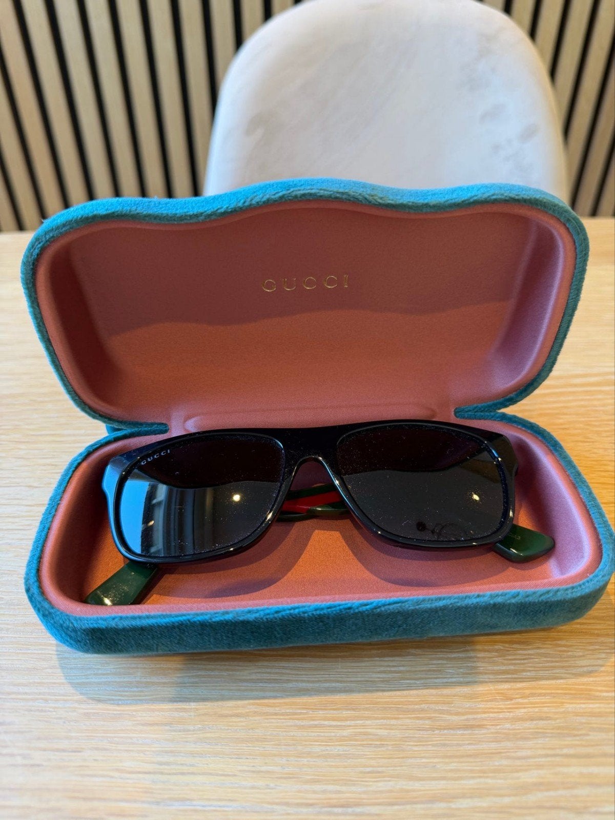 Lunettes de soleil Gucci, Envoi, Lunettes de soleil