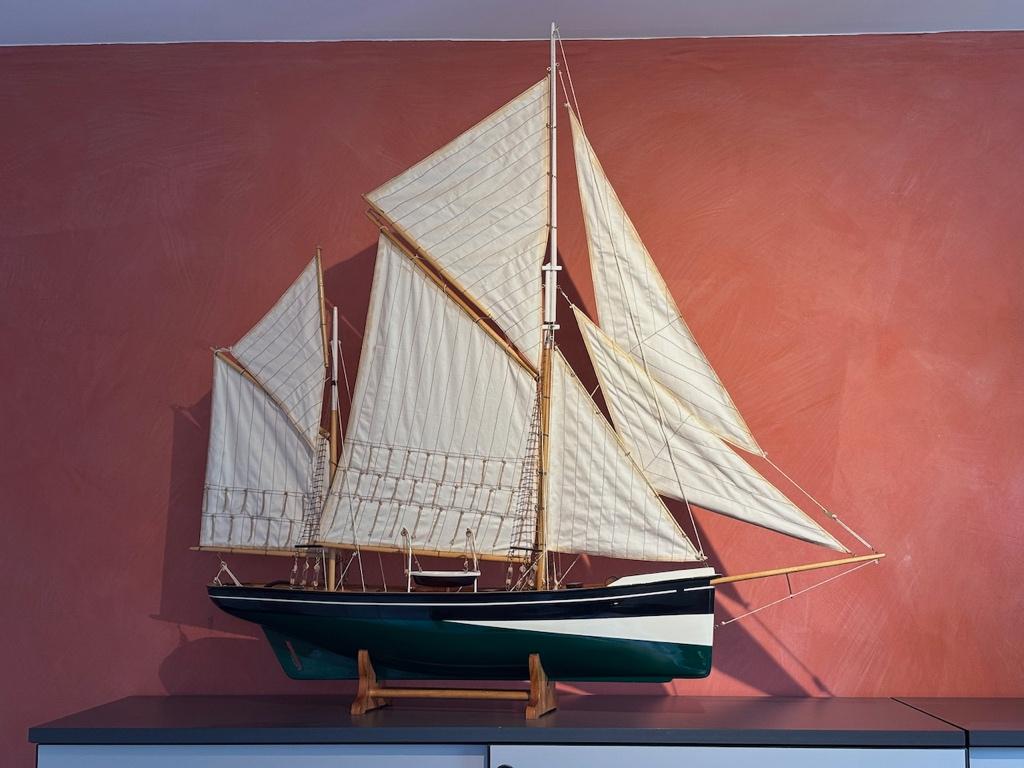 Maquette de voilier en bois, Enlèvement, Comme neuf