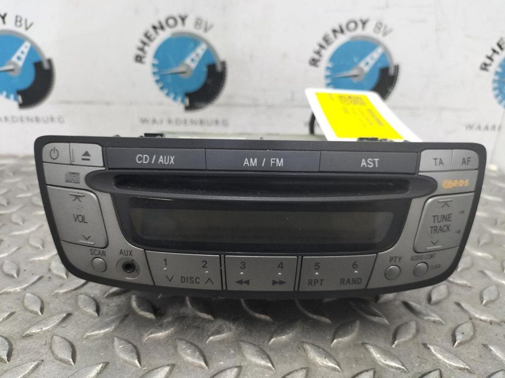TOYOTA AYGO KGB10L 1.0-12V RADIO 2008, Auto-onderdelen, Ophalen of Verzenden, Gebruikt, ARN erkend