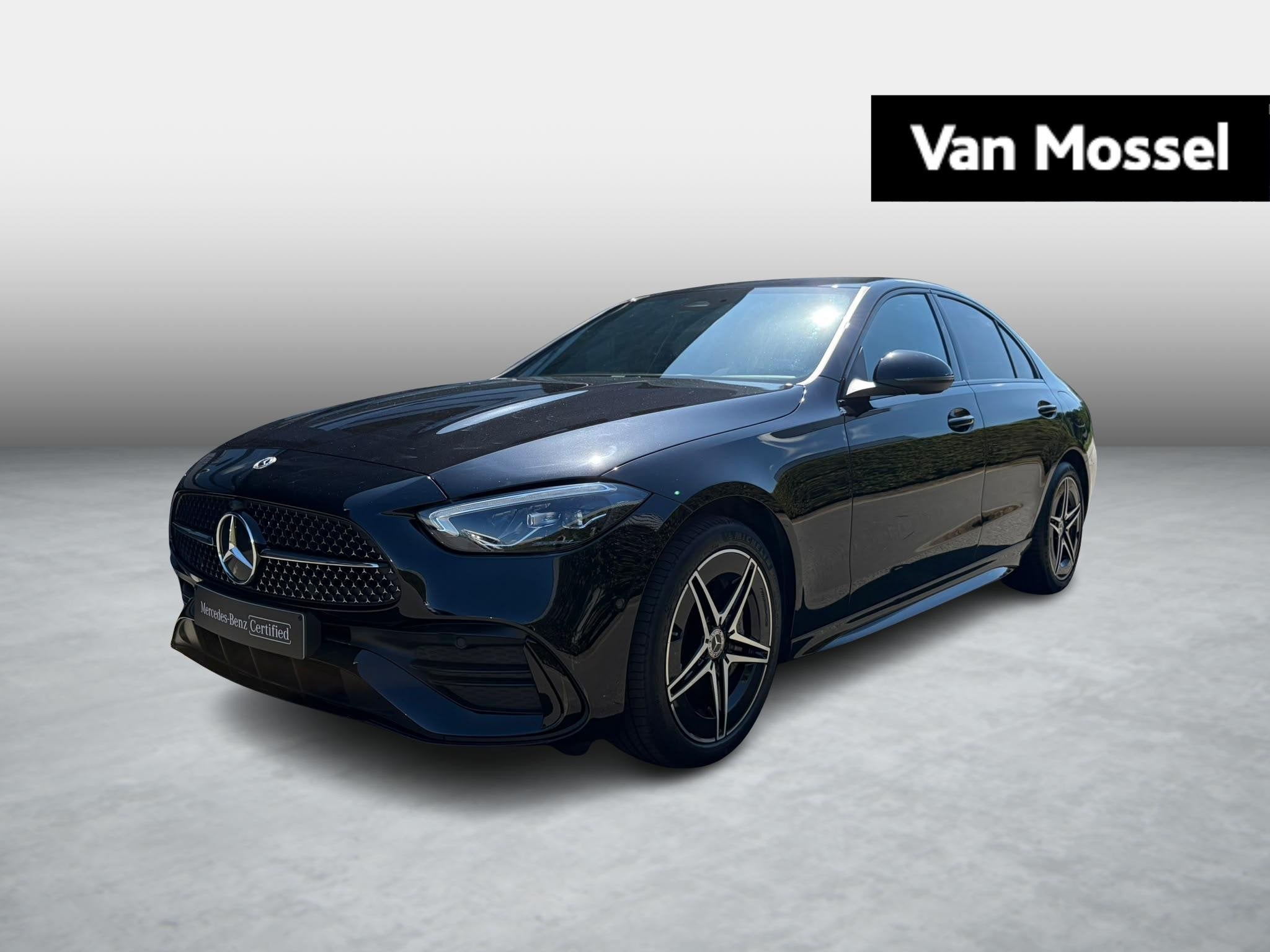 Mercedes-Benz C-Klasse 300 e AMG Line + CARPLAY + LED + CAME, Autos, Achat, 1800 kg, 4 portes, Noir