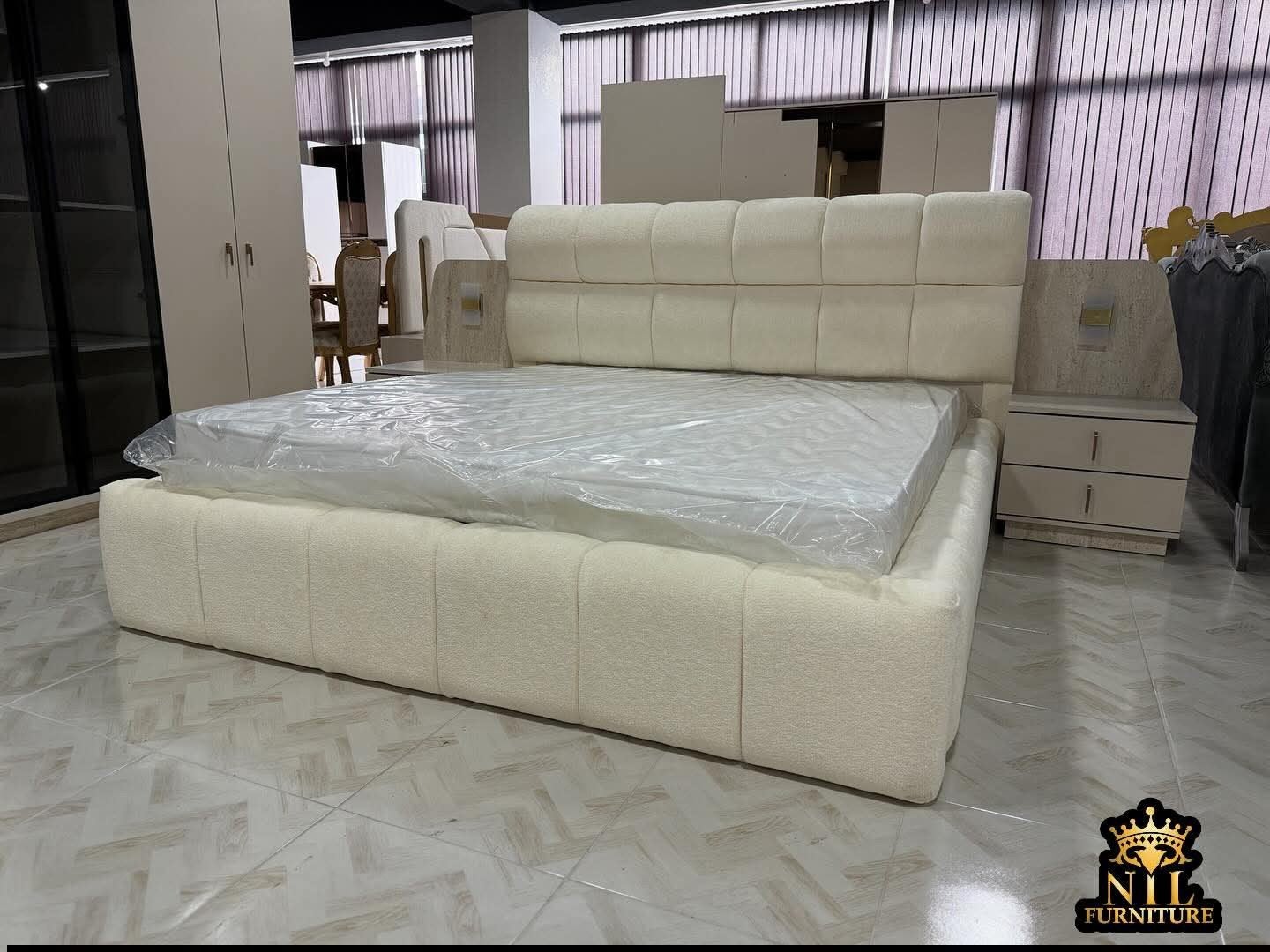 Lit sommier tapissier neuf, taille 180x200, Huis en Inrichting, Ophalen of Verzenden