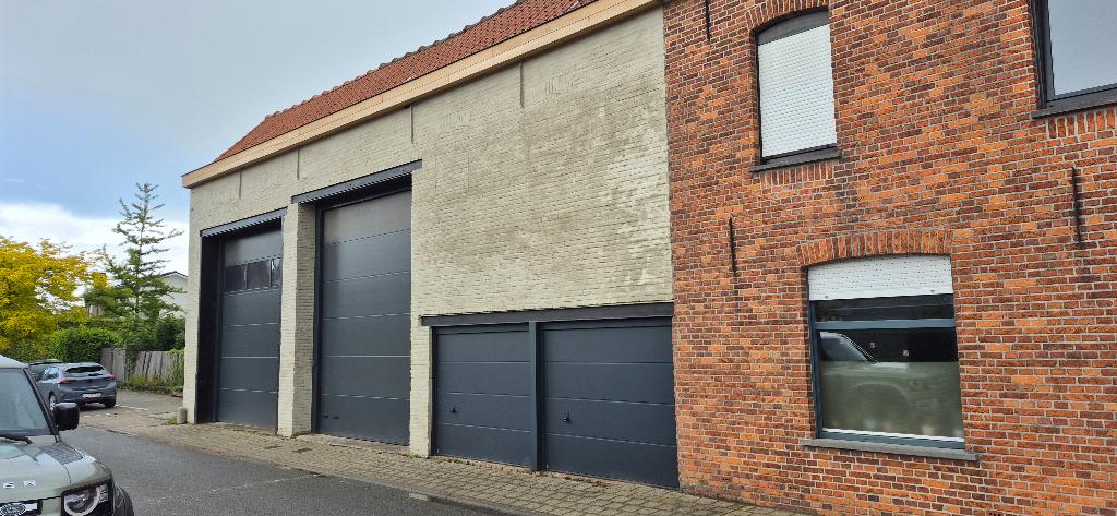 Loods te huur van 450m² met grote vrije hoogte, Zakelijke goederen, Bedrijfs Onroerend goed, 450 m², Huur, Opslag of Loods