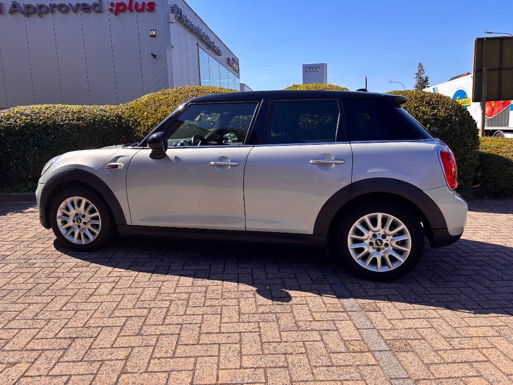 MINI Cooper D 2016, Autos, Achat, Euro 6, Autres couleurs, Noir