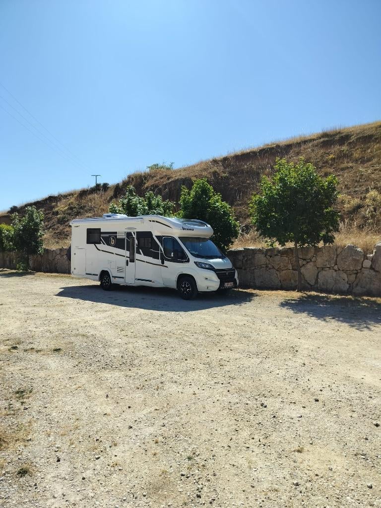Fiat 2.3 Mjt Benimar Mileo297 2022 26000km en parfait état!!, Caravanes & Camping, Siège de train, Jusqu'à 4, Toilette à cassette