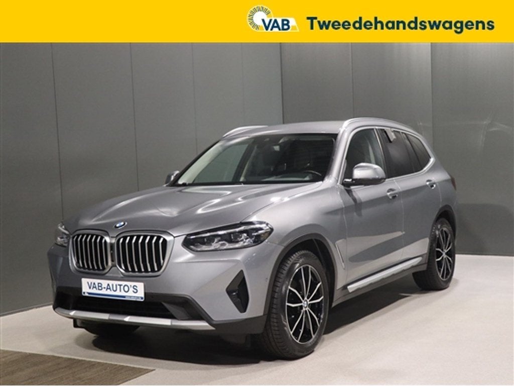 BMW X3   SDRIVE 18D, Zwart, 136 pk, Bedrijf, 5 deurs