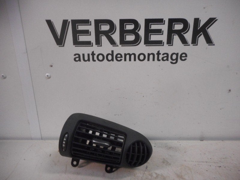 DASHBOARD LUCHTROOSTER RECHTS C (W203) (a2038300254), Gebruikt, Mercedes-Benz