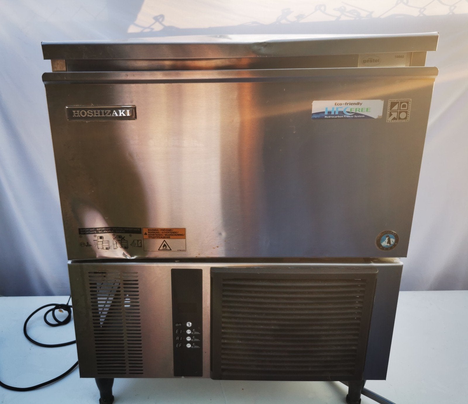 Machine à glaçons professionnelle Hoshizaki, Enlèvement