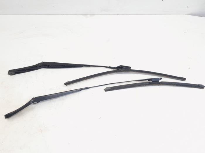 Kit de bras d'essuie-glace d'un Volkswagen Golf, Volkswagen, -, 3 mois de garantie, Utilisé