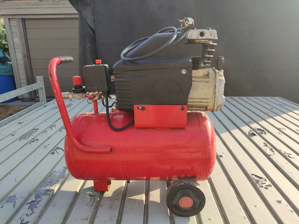 Compressor 50L, Ophalen, Gebruikt, 6 tot 10 bar, Minder dan 200 liter/min