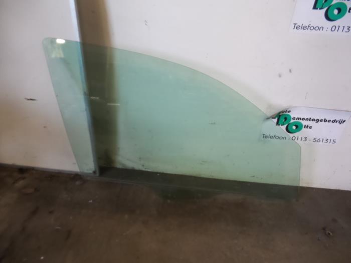 Vitre portière 4portes avant droite d'un Mazda 2 (2 03-), -, 3 mois de garantie, Mazda, Utilisé