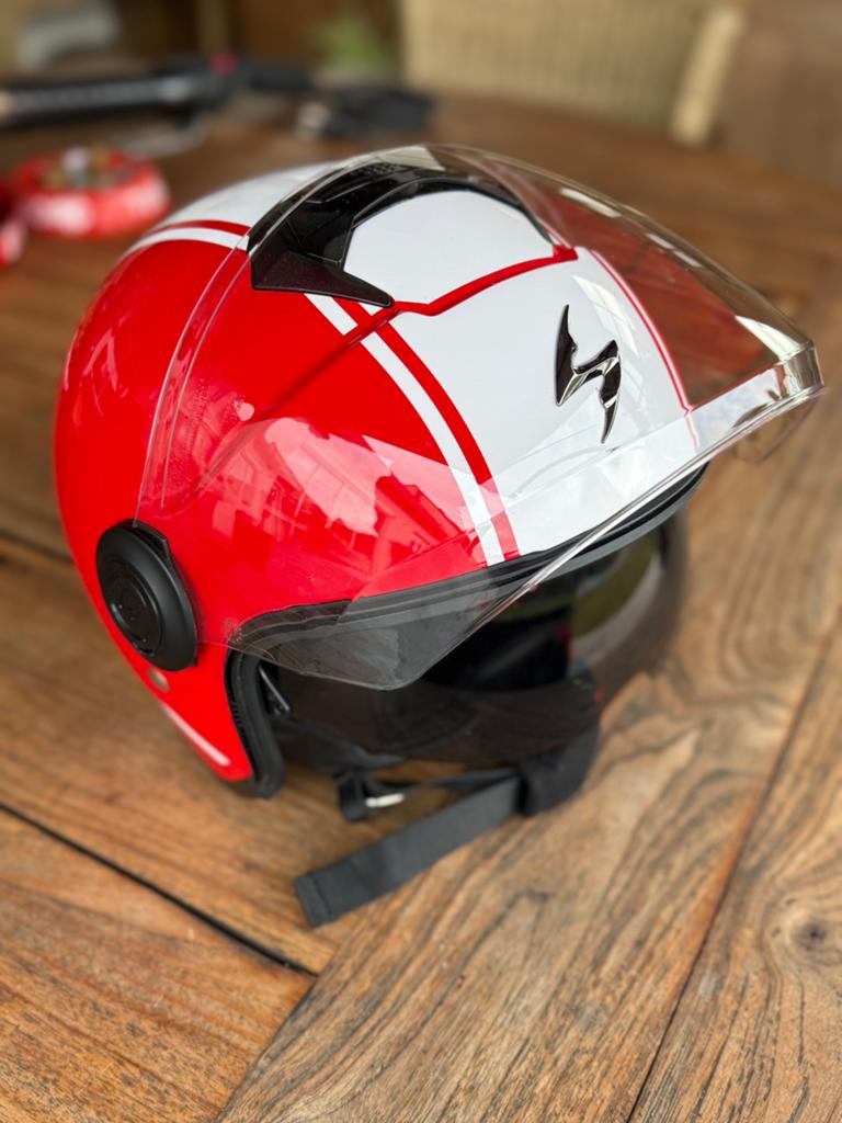 Scorpion helm, Fietsen en Brommers, Brommerhelmen, Ophalen, Zo goed als nieuw