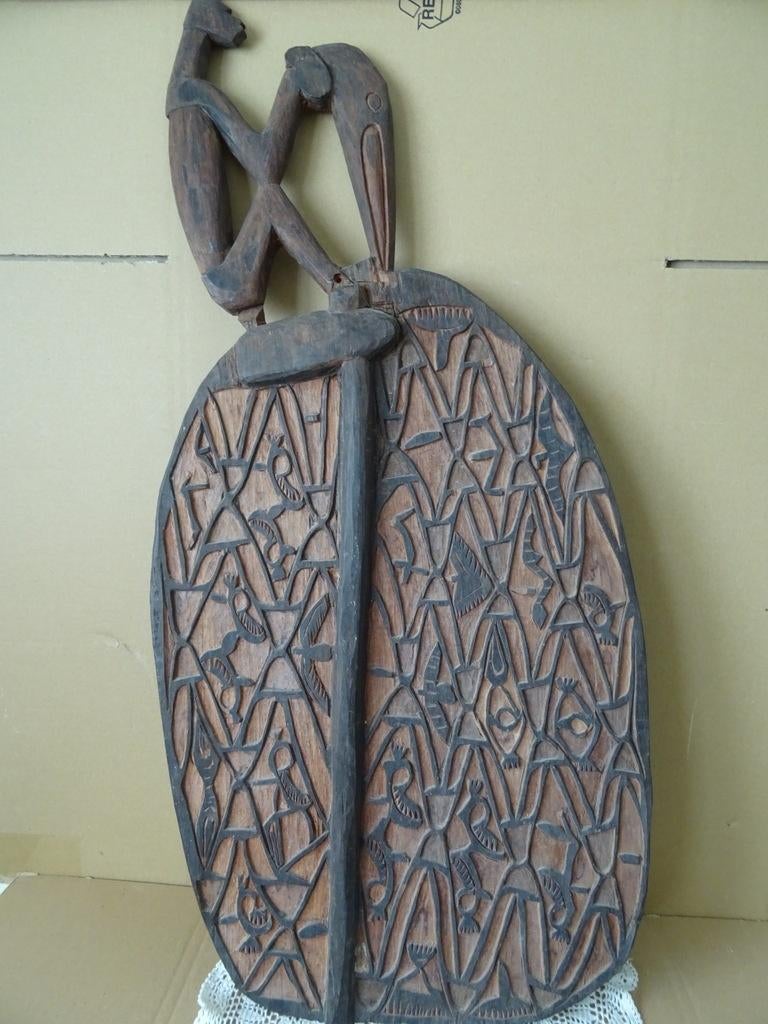 Bouclier en bois grand Asmat Papouasie-Nouvelle-Guinée 80cm, Enlèvement ou Envoi