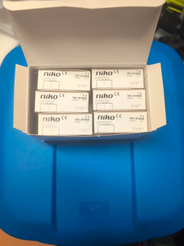 Niko 4voudige drukknop 161-51004, Ophalen of Verzenden, Nieuw, Schakelaar