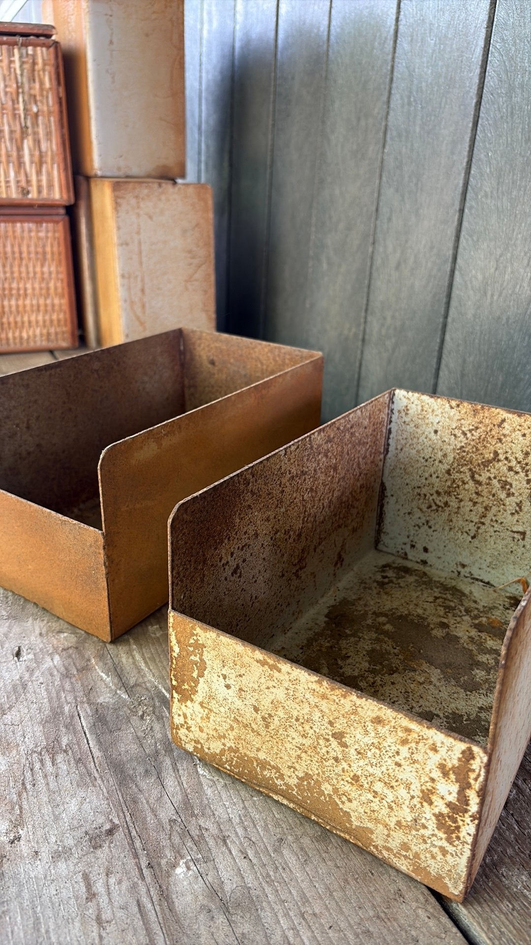 Vintage metalen grijpbakken - kisten, Enlèvement, Utilisé, Moins de 50 cm, Métal