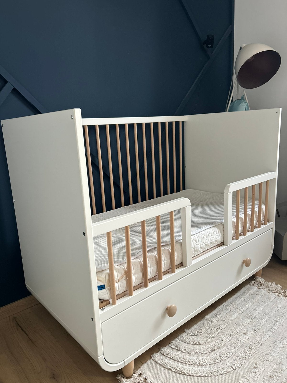 Kinderbed - babybed inclusief Aerosleep matras en topper, Ophalen, Gebruikt, Minder dan 140 cm, Matras