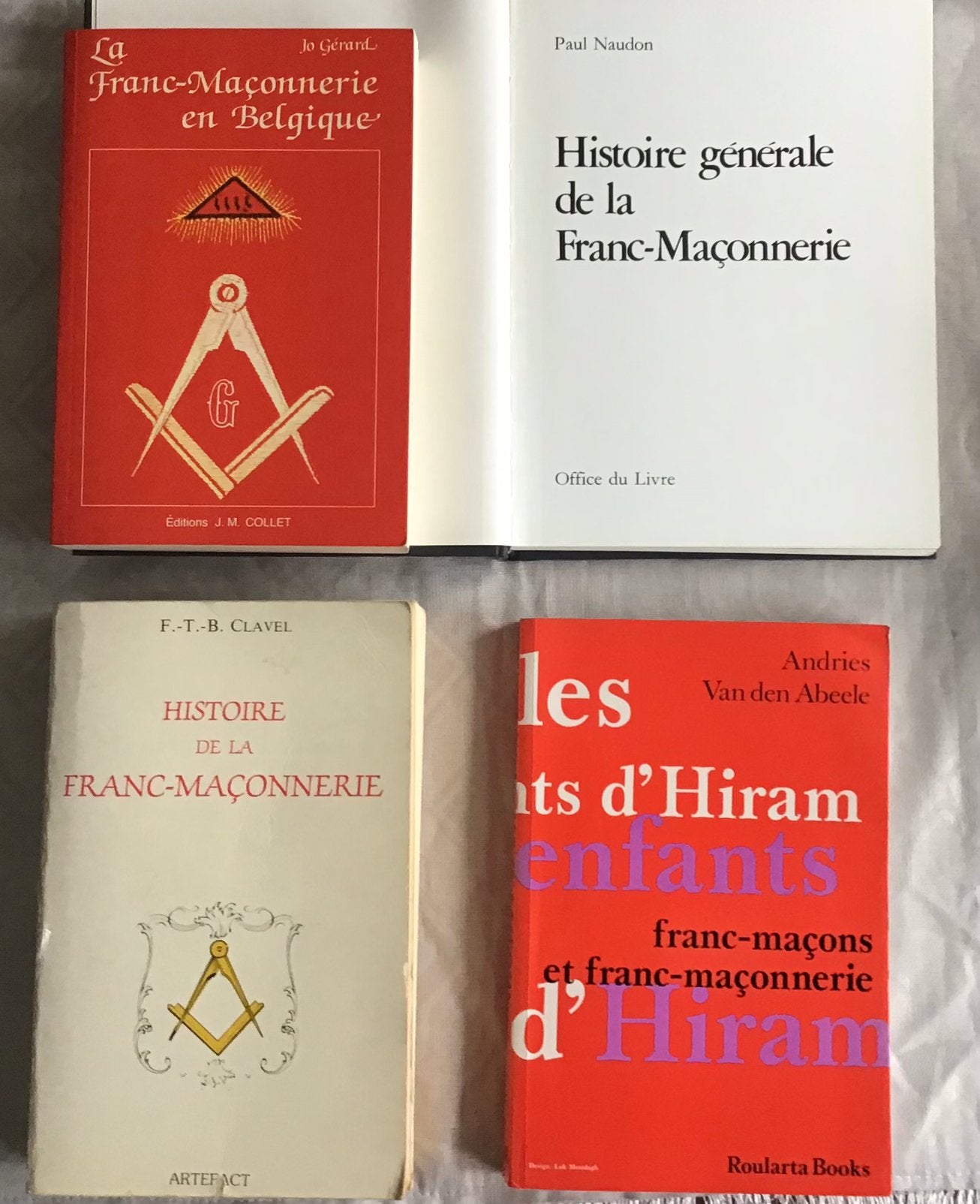 IN 4 boeken/1350 pagina's met verhalen, Ophalen of Verzenden, Gelezen