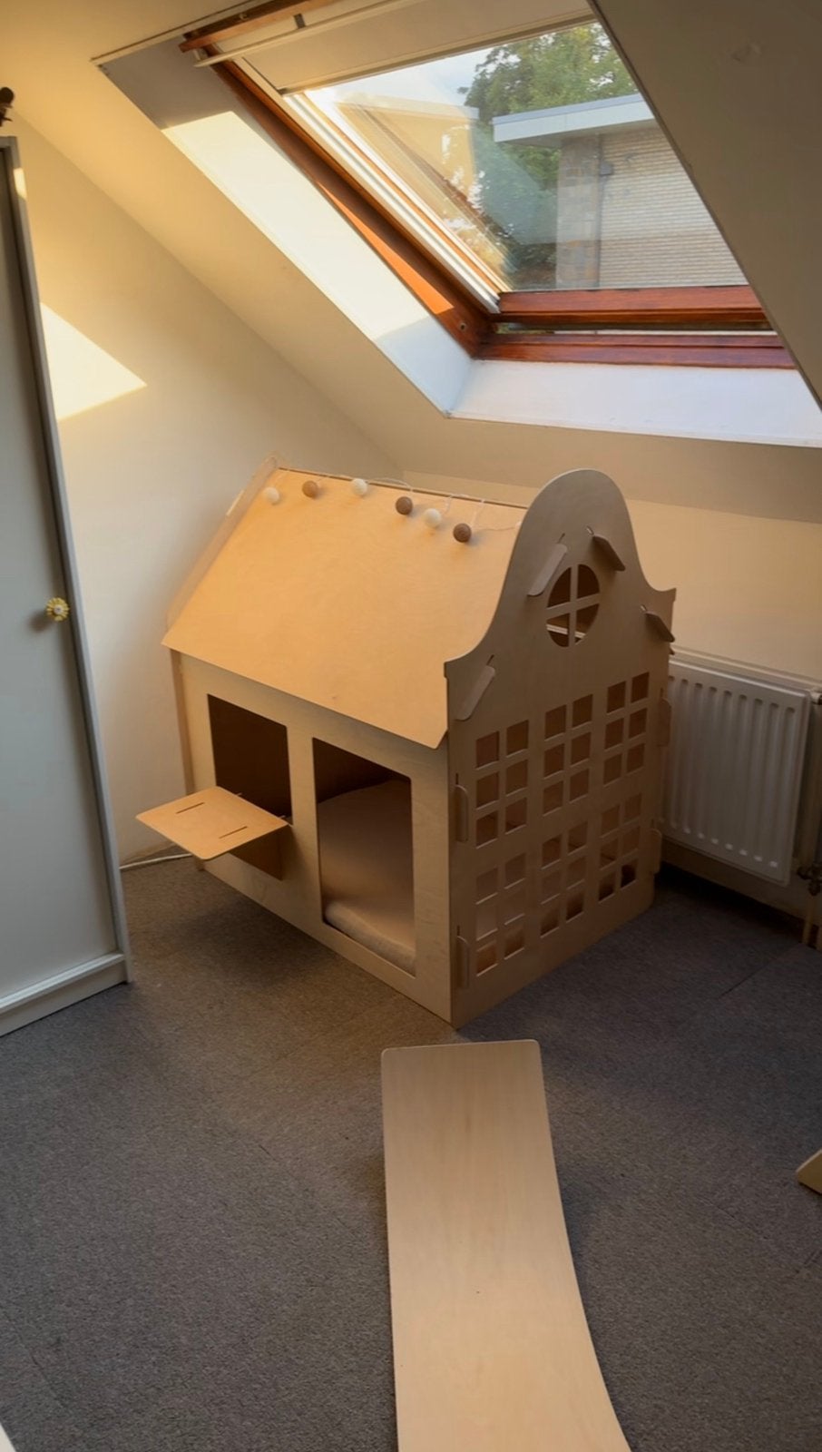 Montessori speelhuis, balansbord en klimrek, Ophalen, Zo goed als nieuw
