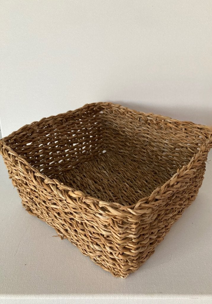 Rieten mandje vierkant -23x23x12cm, Mand, Vierkant, Ophalen of Verzenden, Zo goed als nieuw