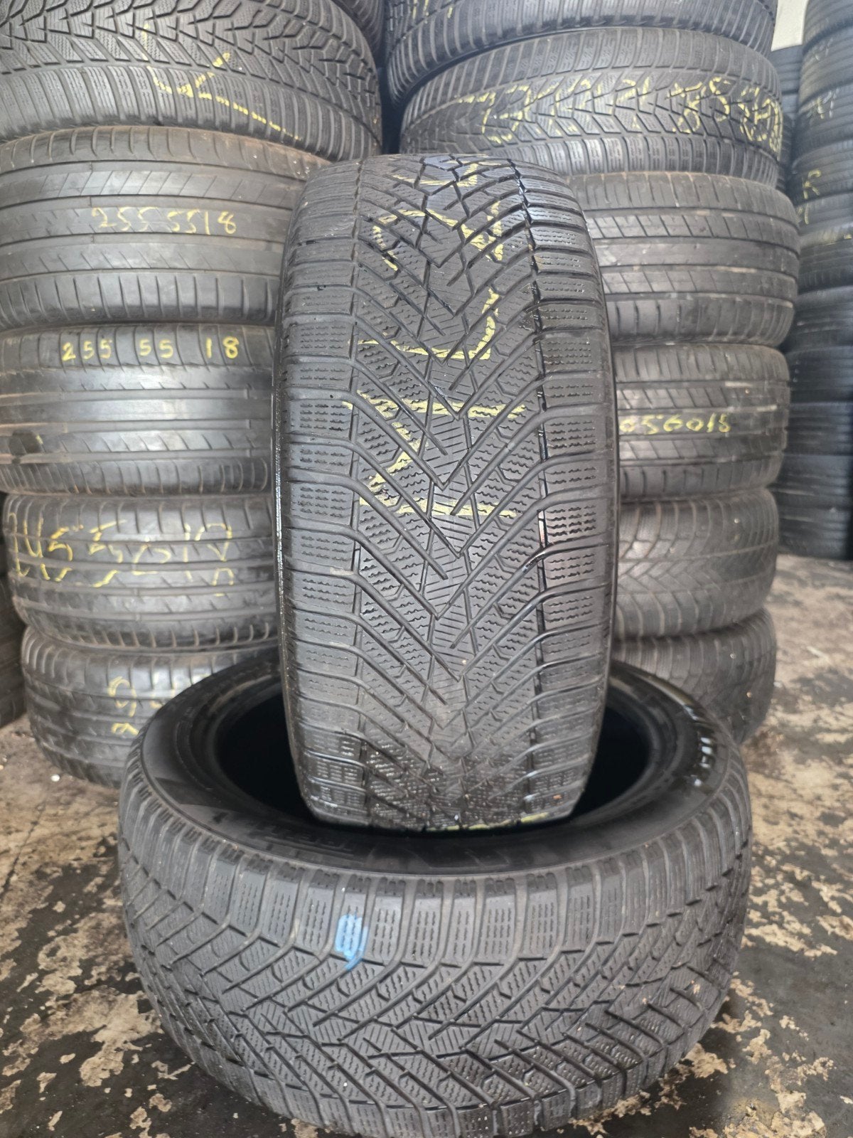 255 45 20 pirelli avec montage et équilibrage, Enlèvement