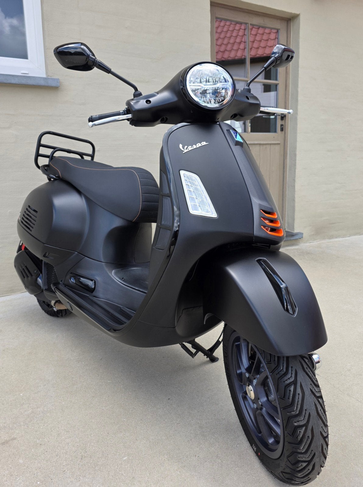 Vespa GTS SUPERSPORT/125i black Custom * 150km !! * 09/2023*, Ophalen
