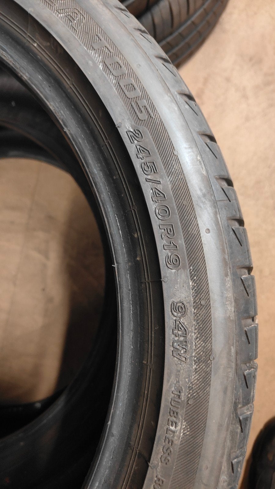 245/40r19 Bridgestone 50€ per stuk met montage en balanceren, Auto-onderdelen, Ophalen of Verzenden