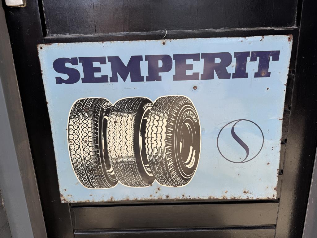 Semperit banden oud reclamebord