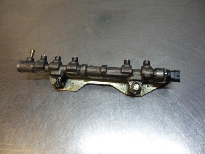 Distributeur de carburant d'un Fiat Doblo (Doblo 10-), -, 3 mois de garantie, Utilisé, Fiat