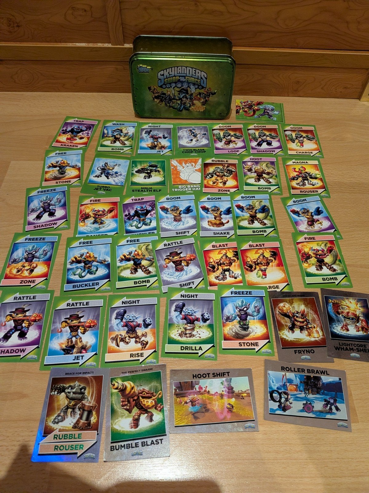 Topps Skylanders swap force trading cards (40 + tin), Ophalen of Verzenden