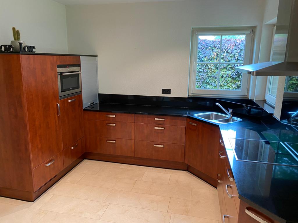 Keuken reeds gedemonteerd/ gelabeld/ klaar om op te halen, Huis en Inrichting, Keuken | Complete keukens, Gebruikt, U-keuken, Bruin