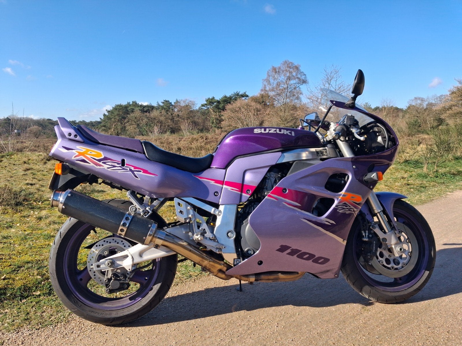 Meilleure palette de couleurs Suzuki gsz1100r, Motos, Particulier