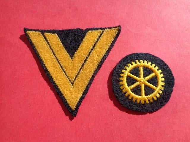 WO 2 Kriegsmarine , set met 2 stuks Mouwabzeichen, Verzamelen, Ophalen of Verzenden, Marine, Embleem of Badge