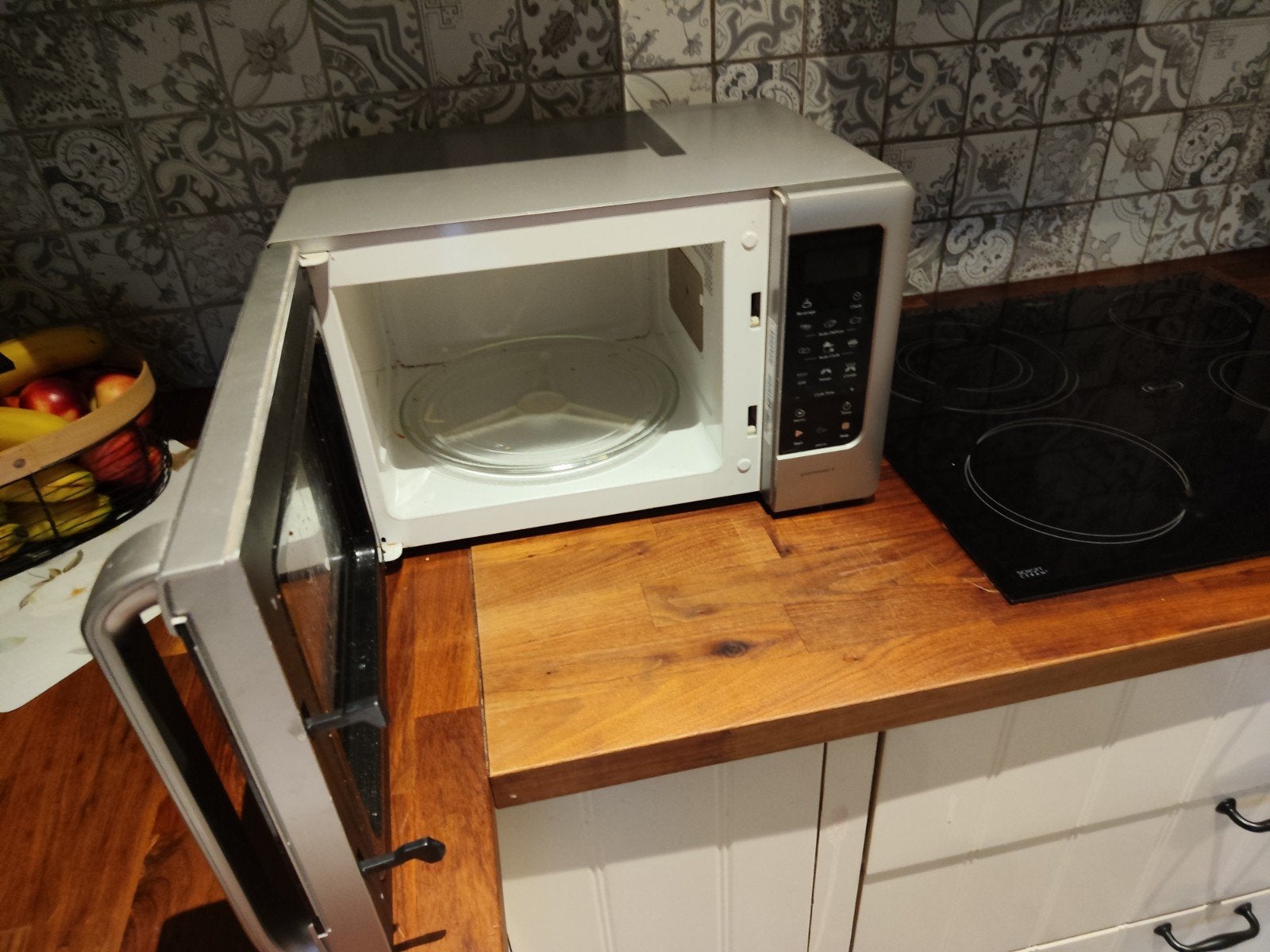 Four à micro-ondes Whirlpool en très bon état, offre, Electroménager, Enlèvement, Micro-ondes