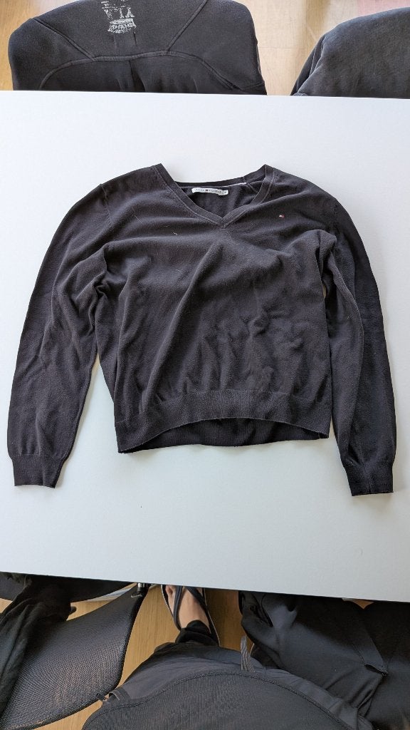 Pull noir à col en V Tommy Hilfiger XL, Vêtements | Femmes, Pulls & Gilets, Enlèvement ou Envoi, Comme neuf, Noir, Taille 38/40 (M)
