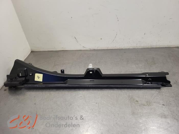 Rail porte coulissante droite d'un Ford Tourneo Connect, -, 3 mois de garantie, -, -