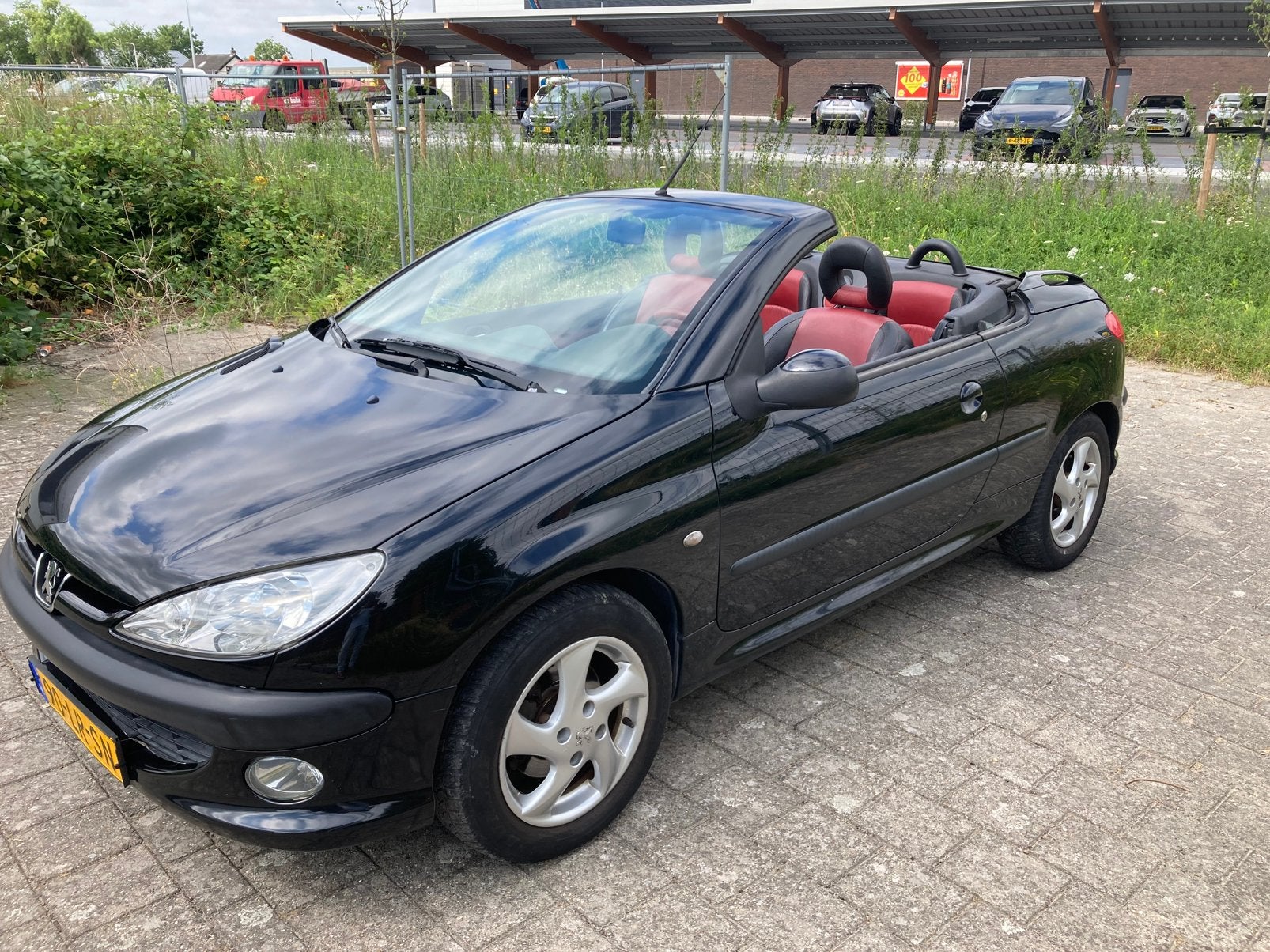 Peugeot 206cc 1.6-16v cabrio 167000km, Autos, Achat, Cabriolet, Boîte manuelle, Alarme