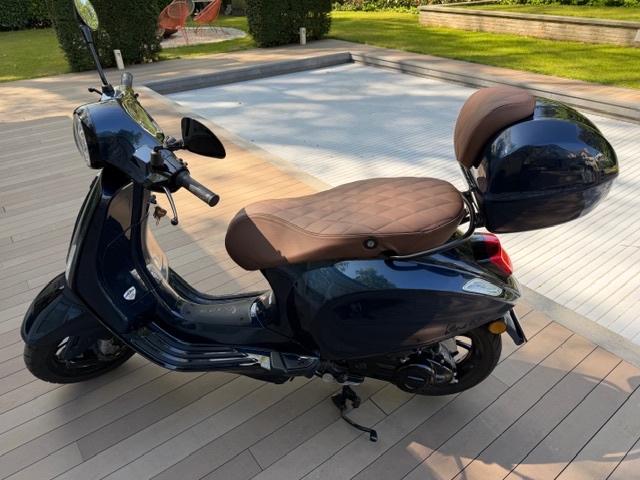 Vespa Primavera Blue - Nouveau, Neuf, Classe B (45 km/h), Enlèvement, Essence