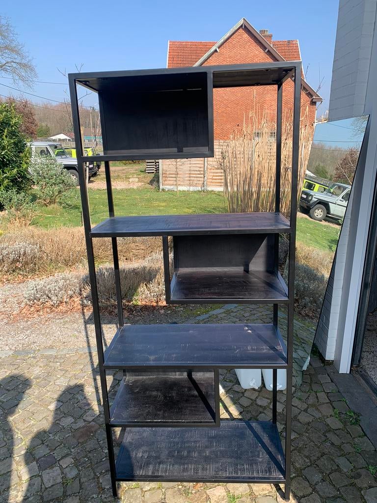 Zwart rekje van Paco, Huis en Inrichting, Ophalen, Gebruikt