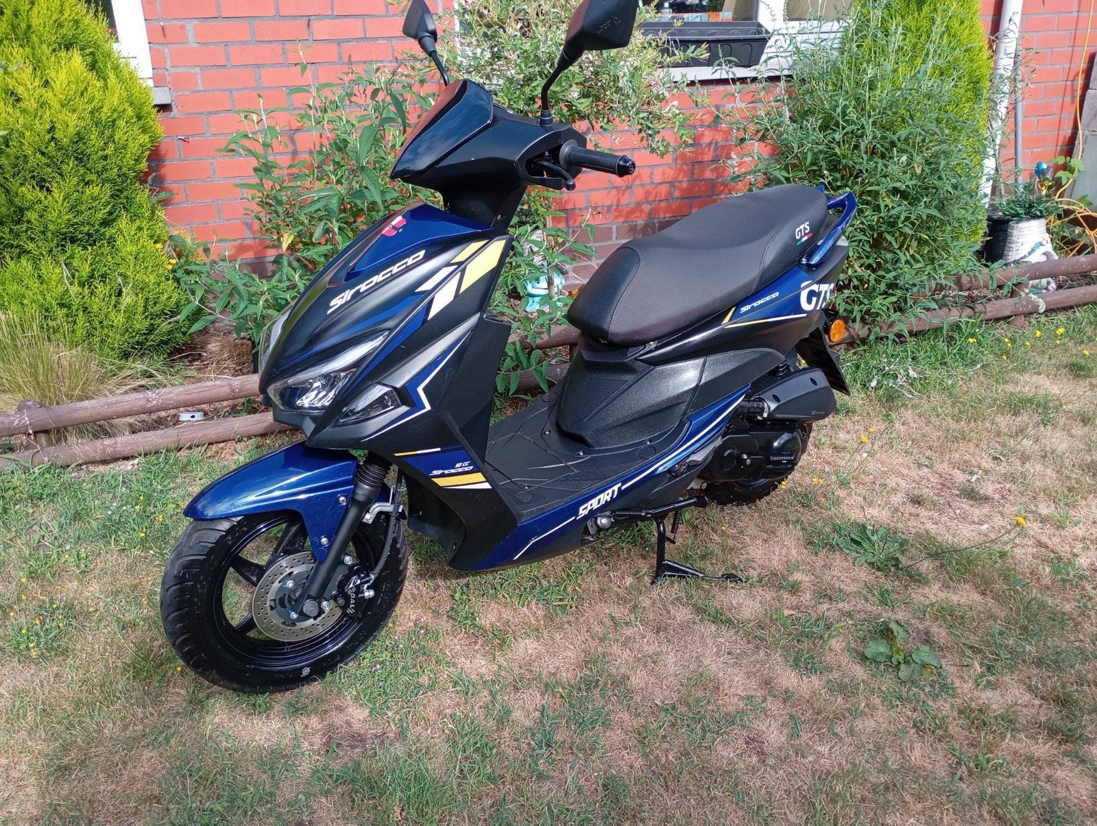 Gts sirocco A klasse in nieuwstaat 2284 km van 10/2024, Fietsen en Brommers, Snorfietsen en Snorscooters, Zo goed als nieuw, Benzine