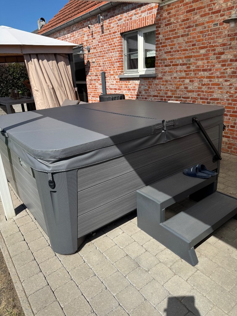Jacuzzi Hotspring Sovereign, Tuin en Terras, Bubbelbaden en Hottubs, Ophalen, Trap