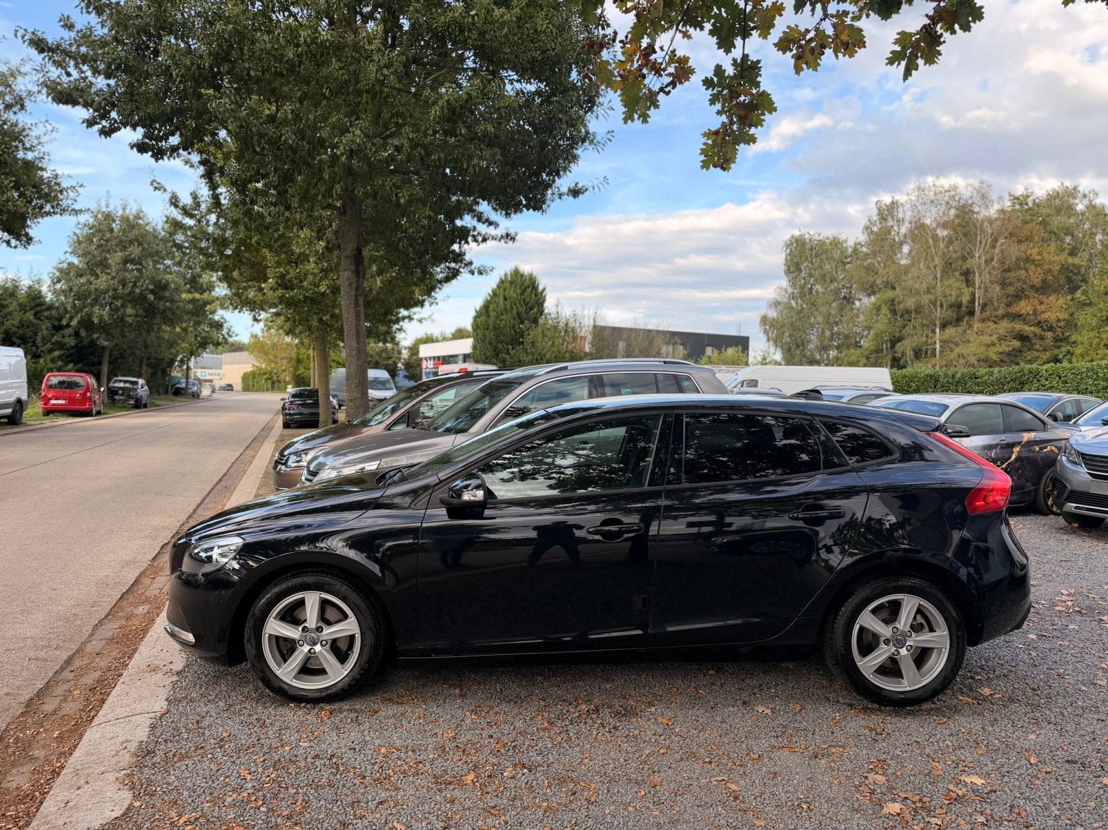 Volvo v40 1.6 Benzine pano dak, Auto's, Voorwielaandrijving, Stof, https://public.car-pass.be/vhr/1ad759bc-289c-4dcc-ac1e-439dec412226