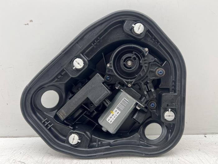 Sluithulpmotor portier links-achter van een Audi A6, Gebruikt, -, -, -